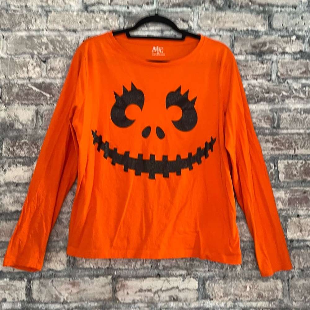 🌸5 for $20 Sale🌸Orange Halloween Face Long Sleeve Tee excellent condition